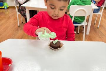 CHOCOLATADA NAVIDEÑA Y QUEMA DE AÑO VIEJO 2025